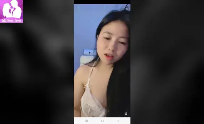 Hường Hêu BBlive Diện Đồ Gợi Cảm Show Hàng Tinh Tế Hình 2