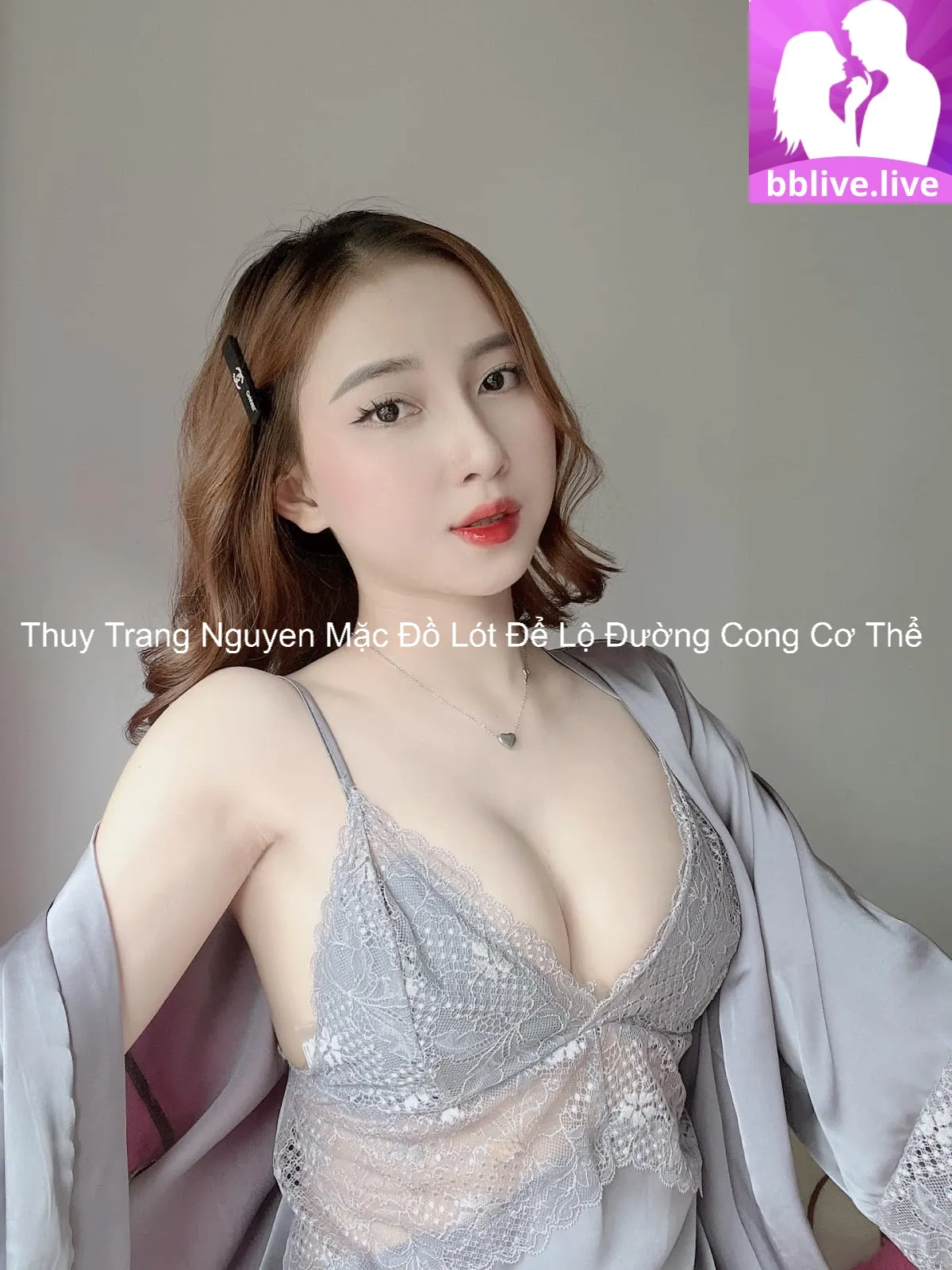 Thuy Trang Nguyen Mặc Đồ Lót Để Lộ Đường Cong Cơ Thể 7